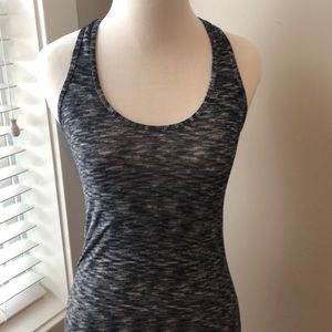 COPY - LuLulemon workout 🏋️‍♀️ tank!